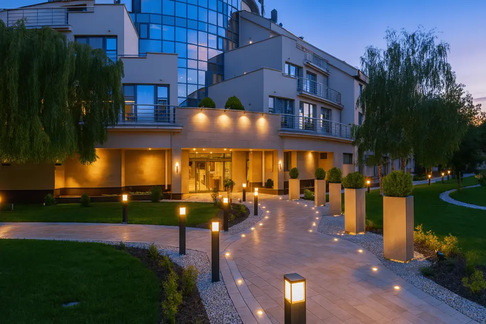 A balatonkenesei Telekom-hotel épülete