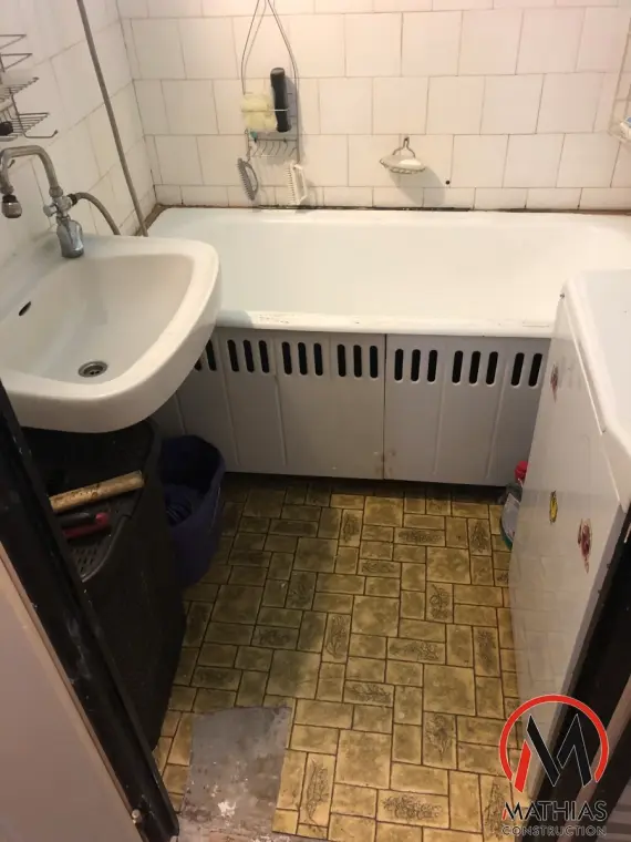 Régi fürdőszoba bontás előtt
